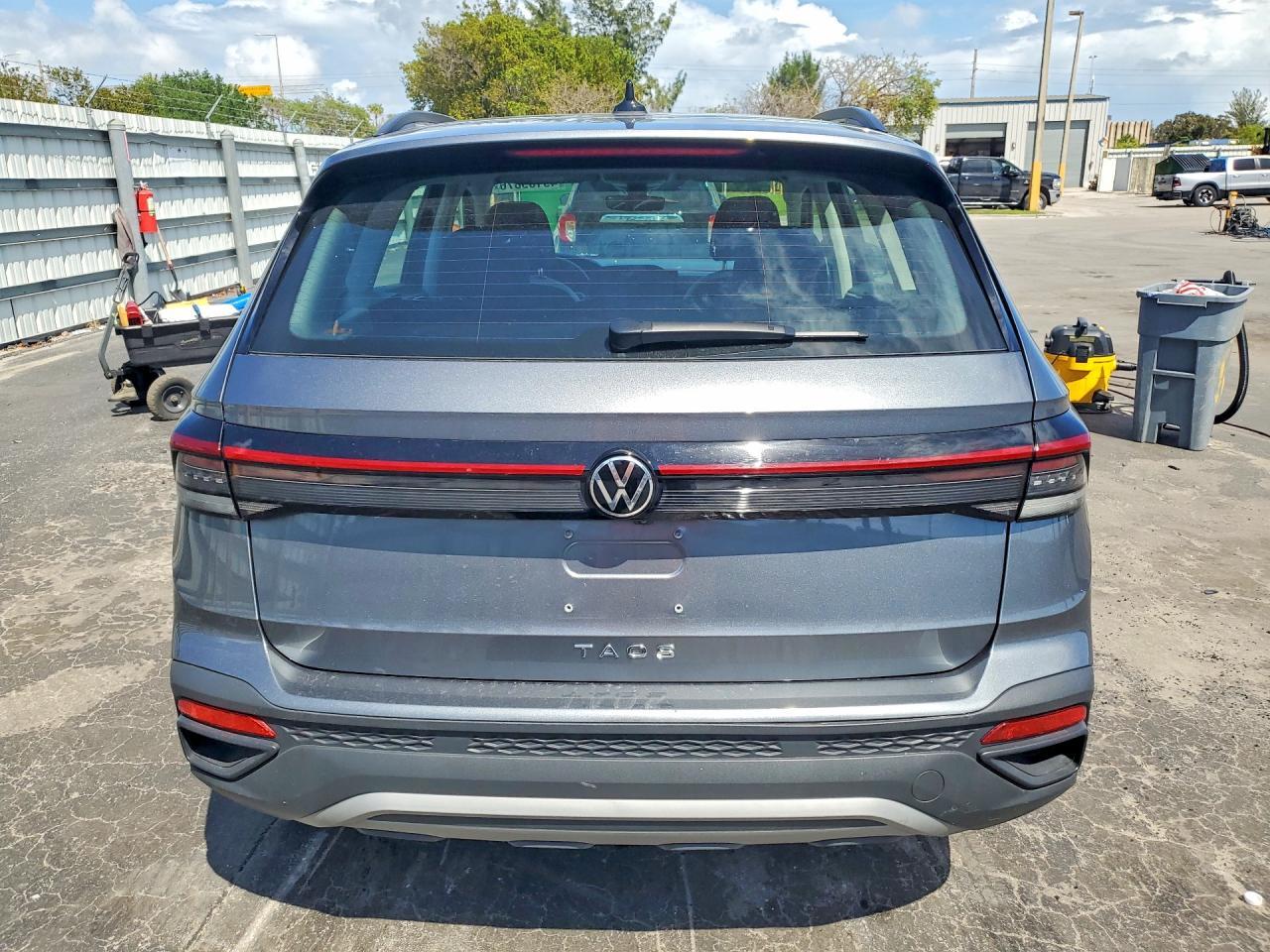 2025 Volkswagen Taos - Image 6