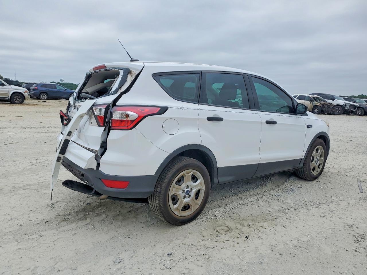 2017 Ford Escape - Фото 3