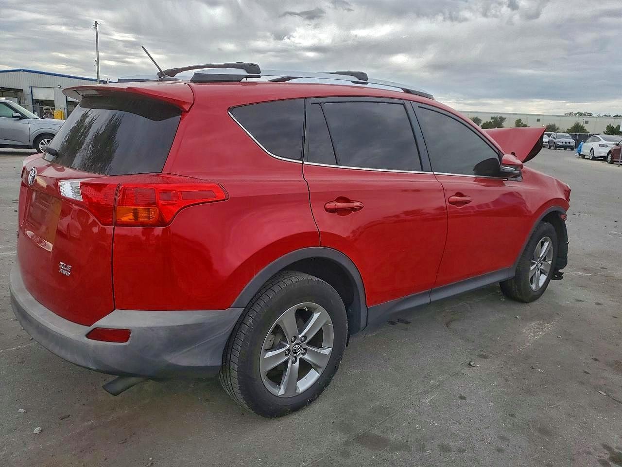 2015 Toyota Rav4 Xle - Image 3