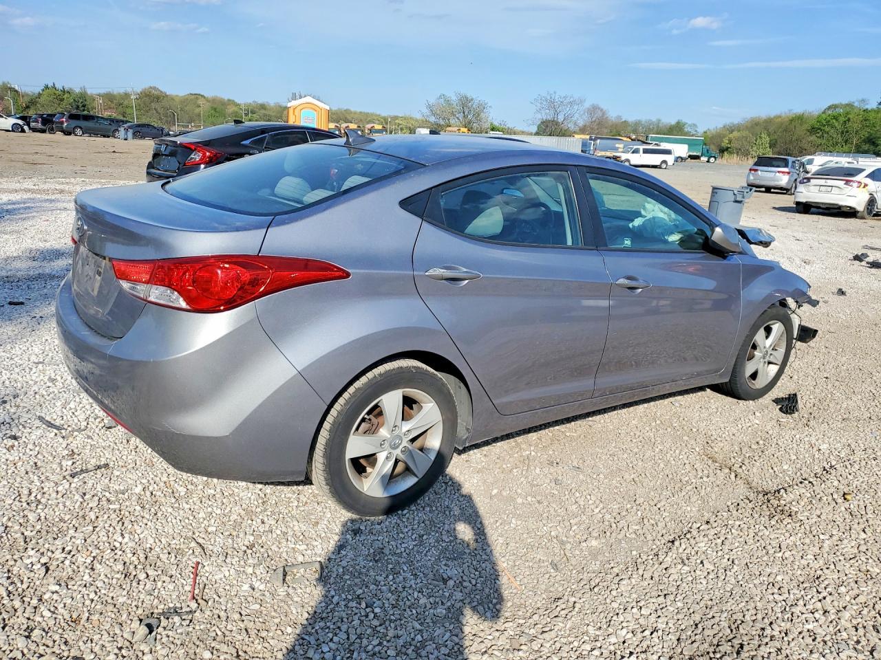 2013 Hyundai Elantra Gls - Image 3