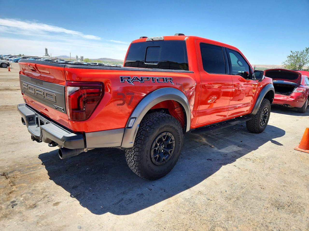 2023 Ford F150 Raptor - Фото 3