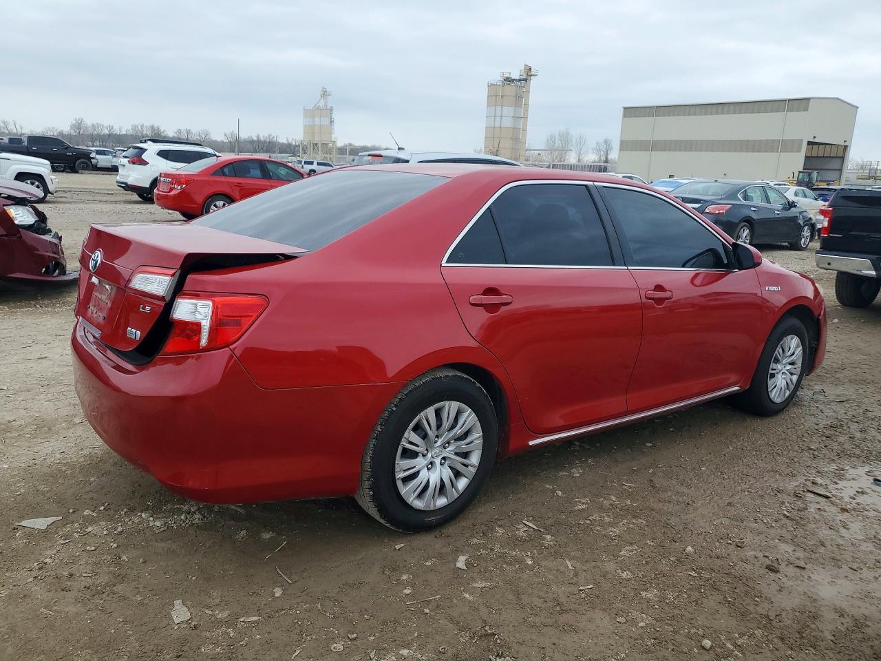 2014 Toyota Camry Hybrid Le - Фото 3
