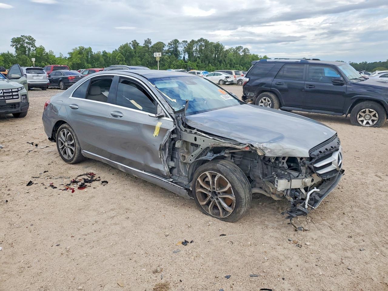 2016 Mercedes-Benz C 300 4Matic - Фото 4