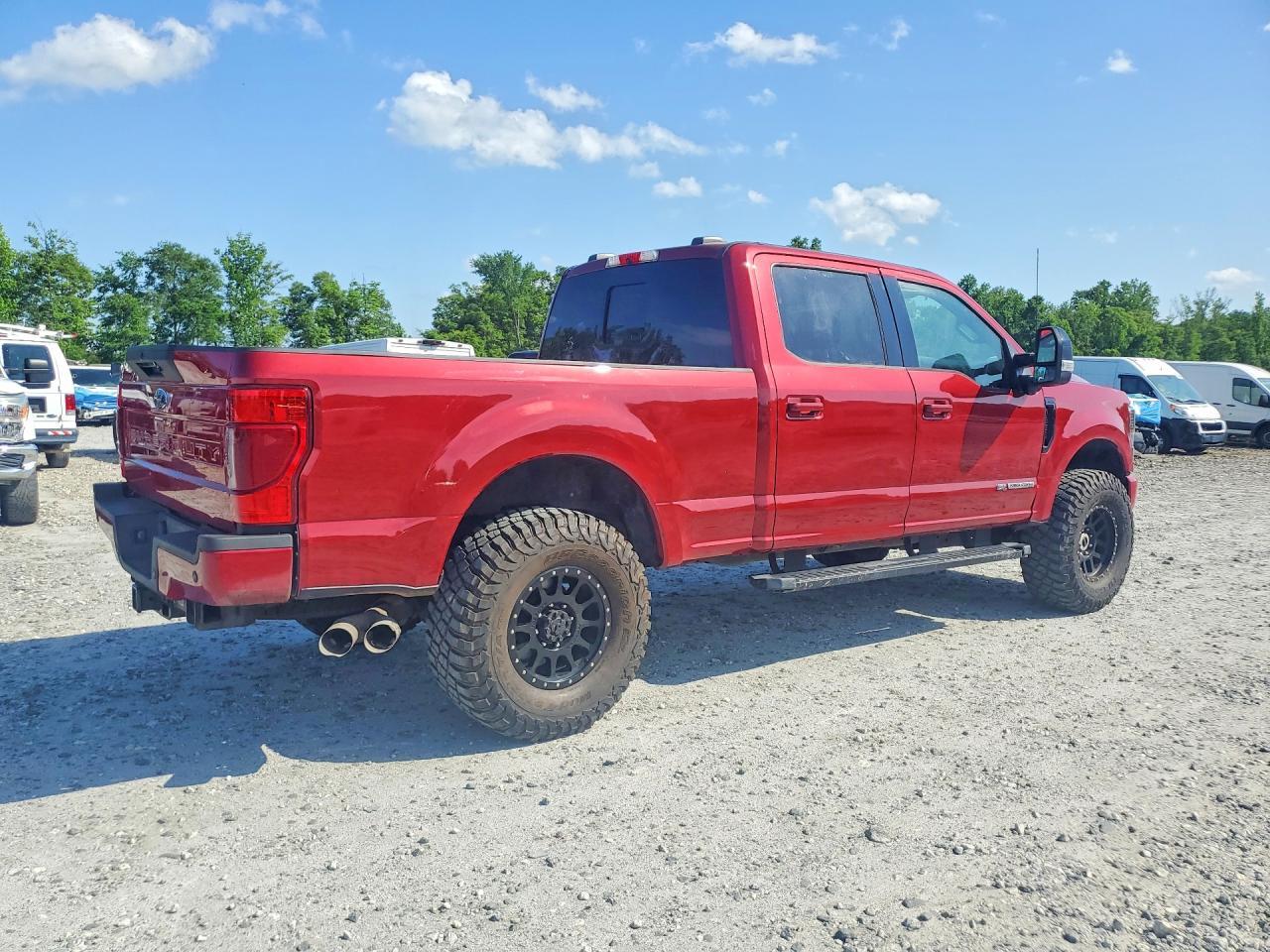 2022 Ford F350 Super Duty - Фото 3