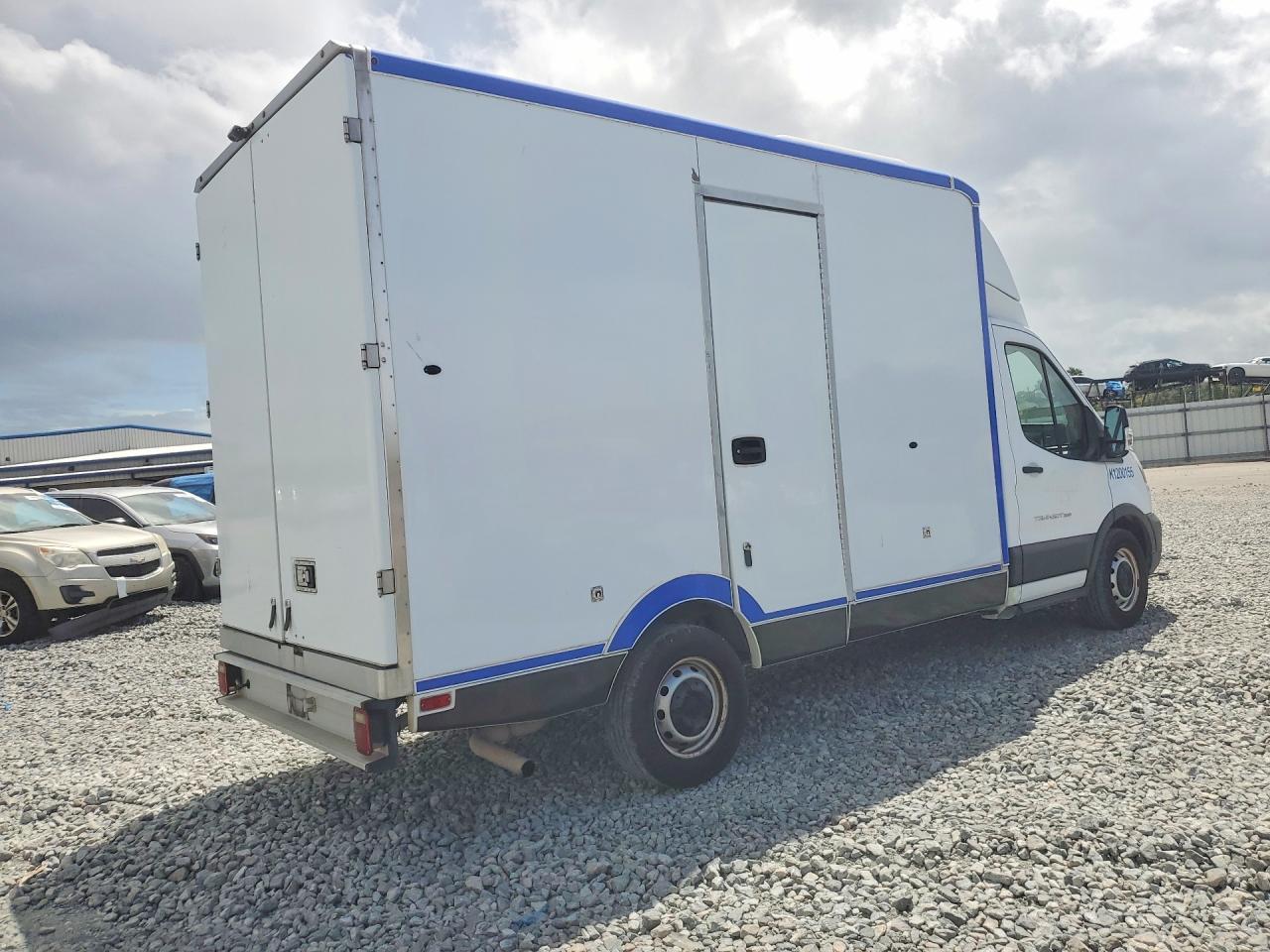 2020 Ford Transit Delivery Truck - Фото 3