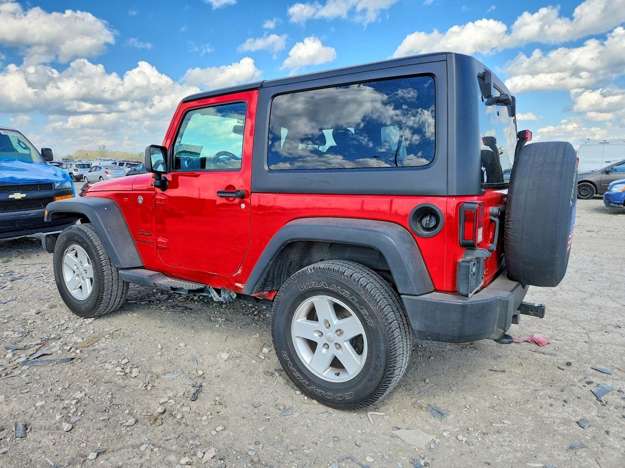 2017 Jeep Wrangler Sport - Фото 2