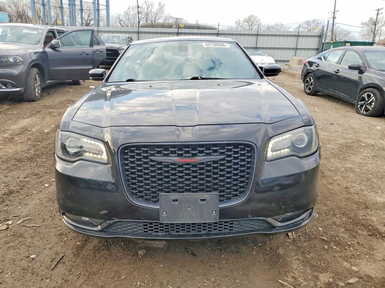 2022 Chrysler 300 S - Фото 5