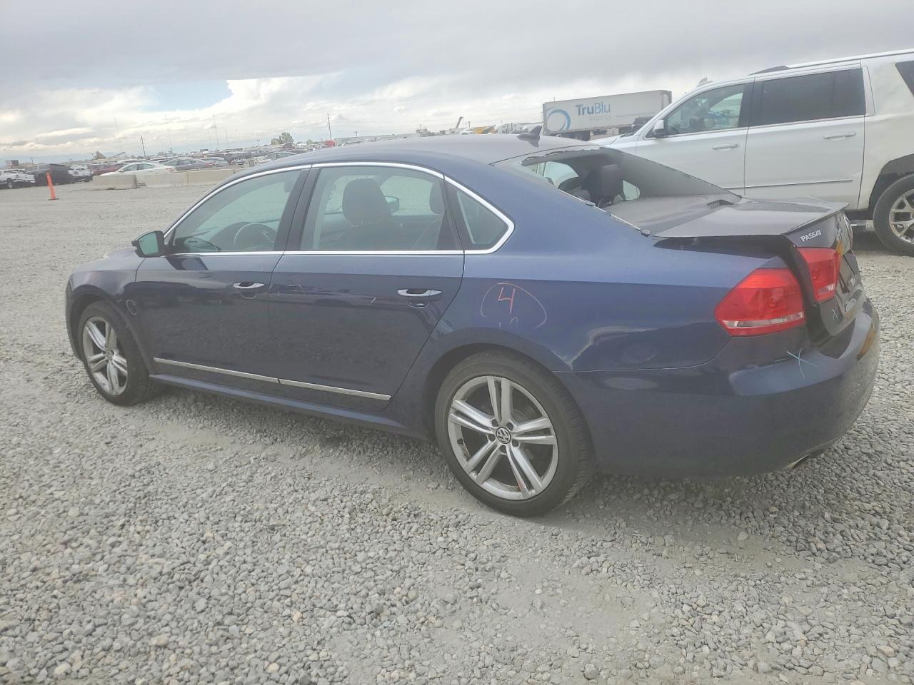 2015 Volkswagen Passat Sel - Фото 2