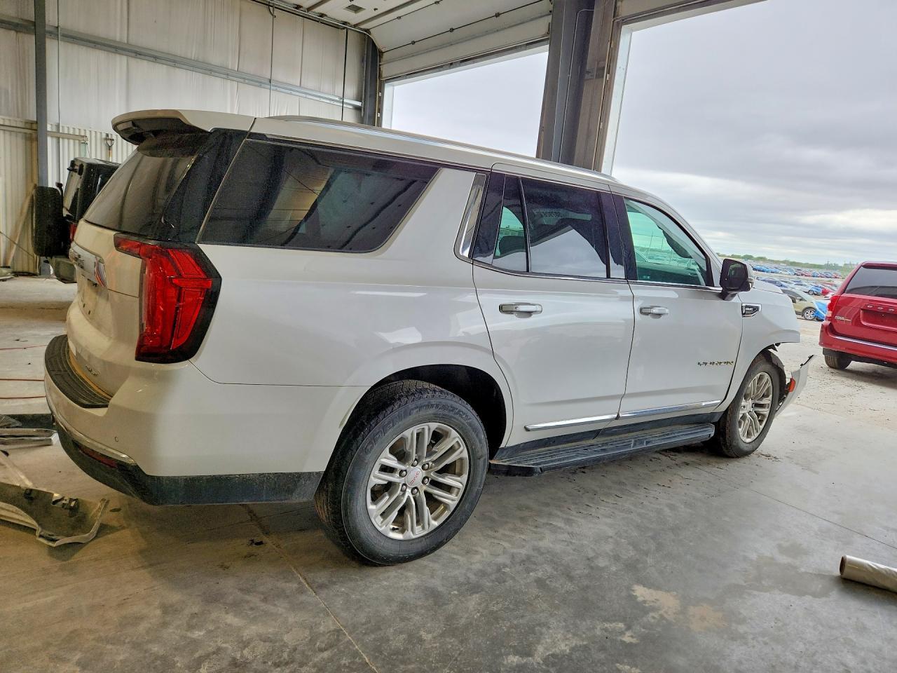 2022 GMC Yukon Slt - Фото 3