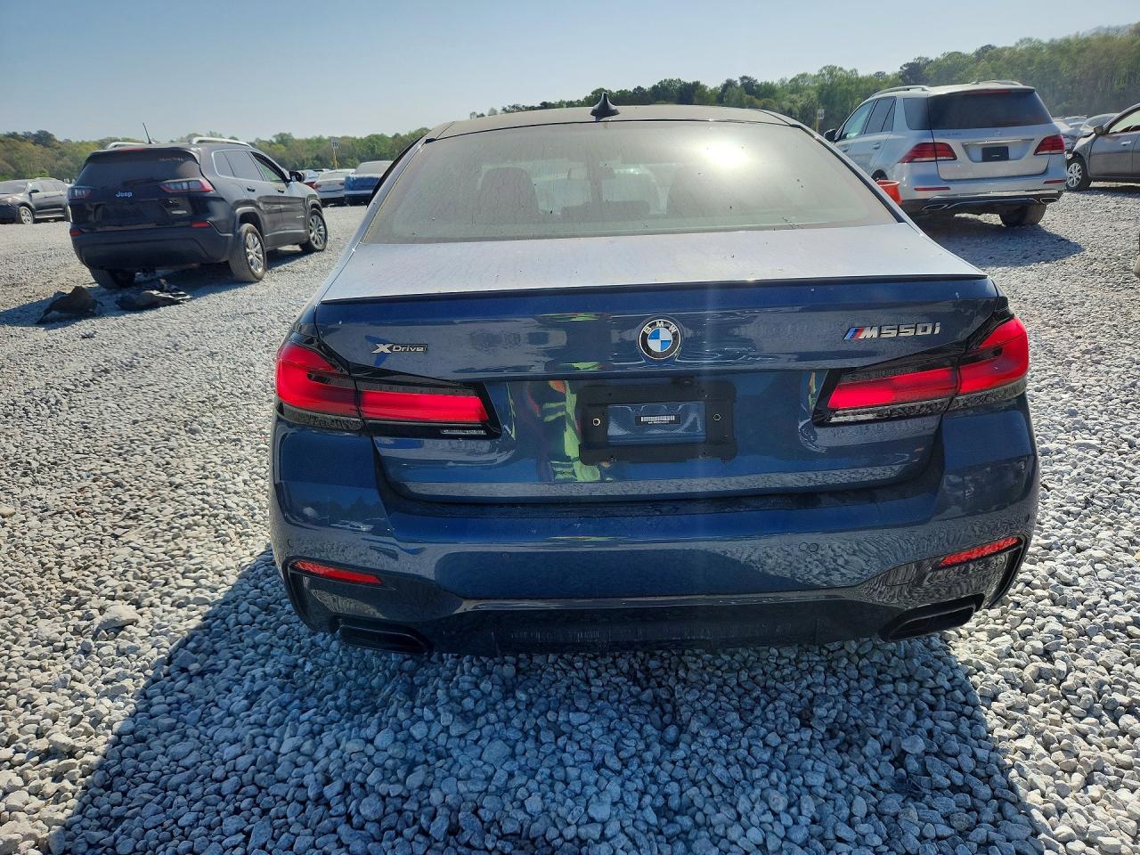 2023 BMW M550Xi - Фото 6