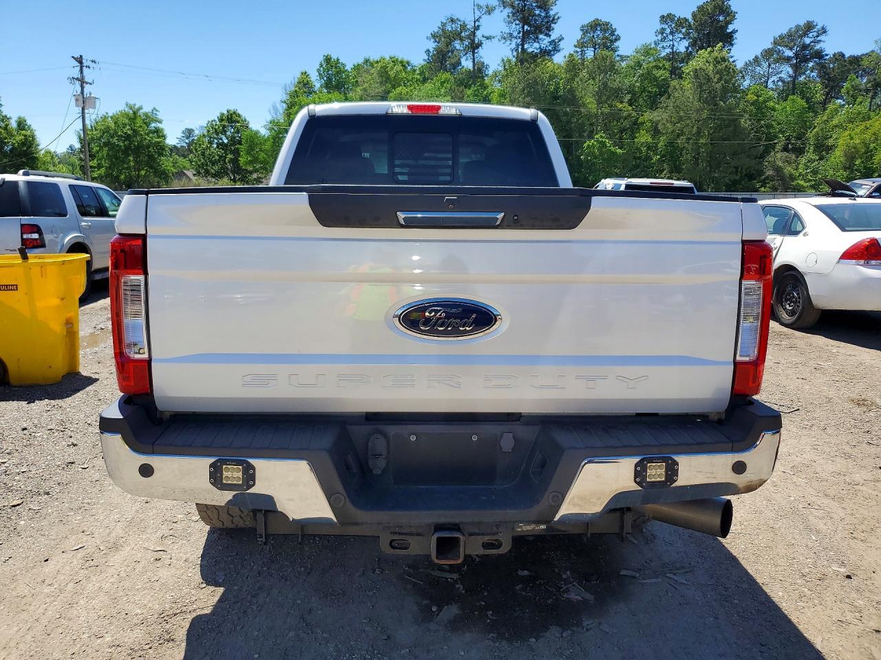 2018 Ford F250 Super Duty - Image 6
