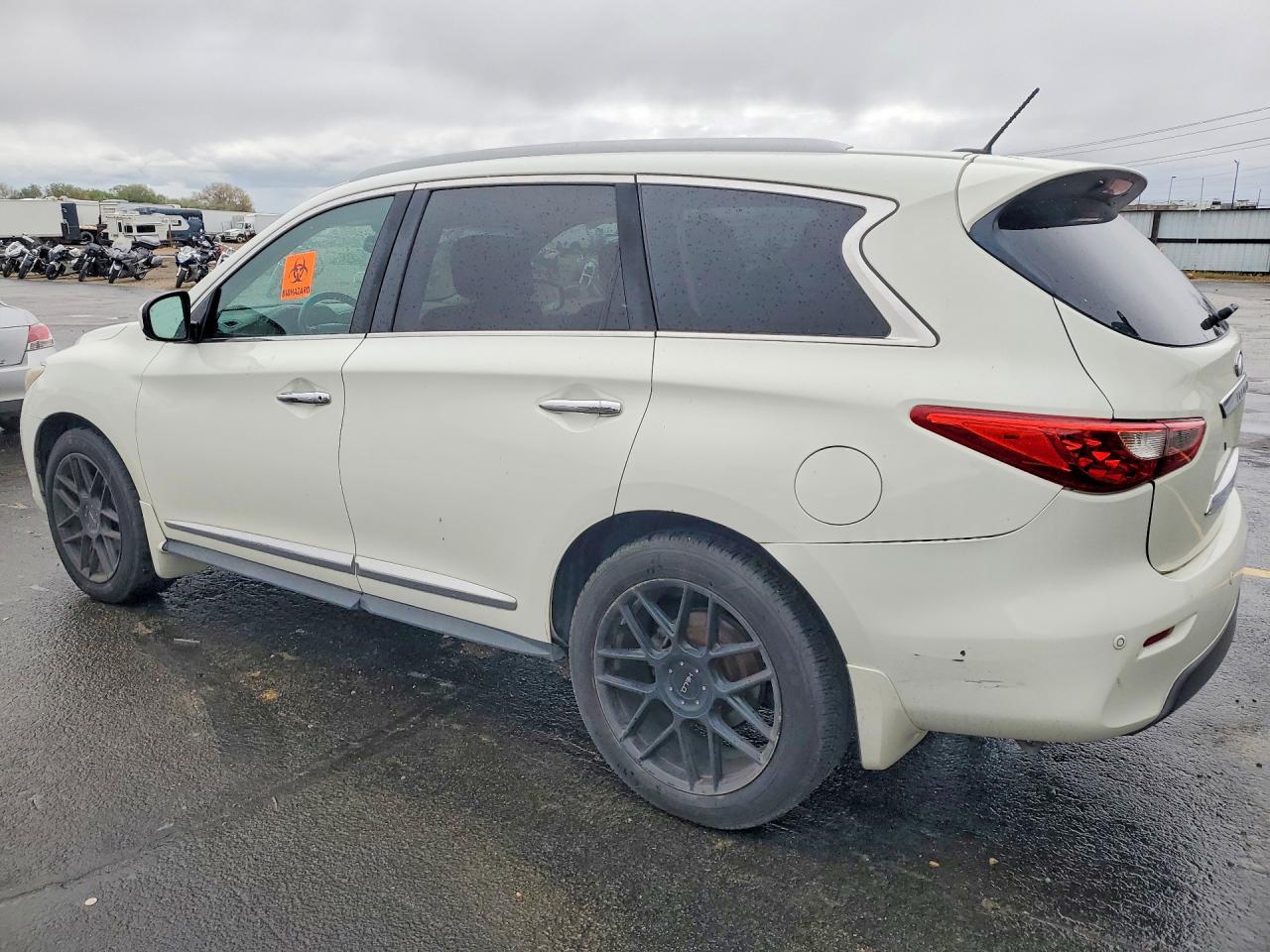 2013 Infiniti Jx35 Base - Image 2