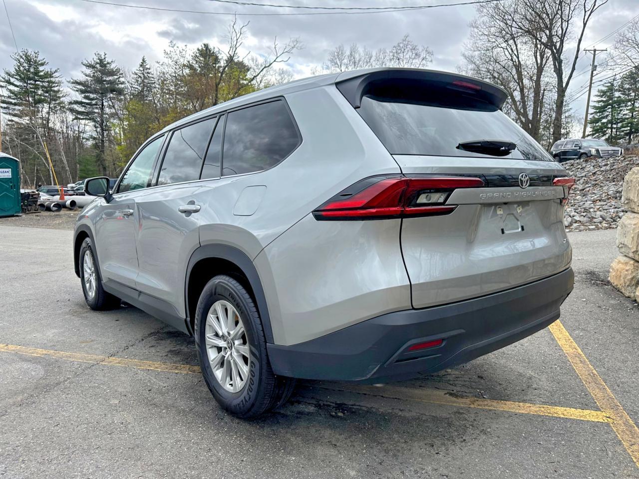 2025 Toyota Grand Highlander Xle - Фото 2