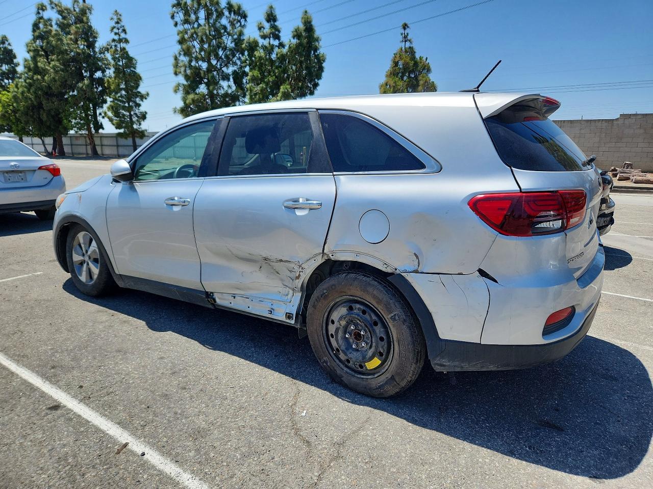 2020 Kia Sorento S - Фото 2