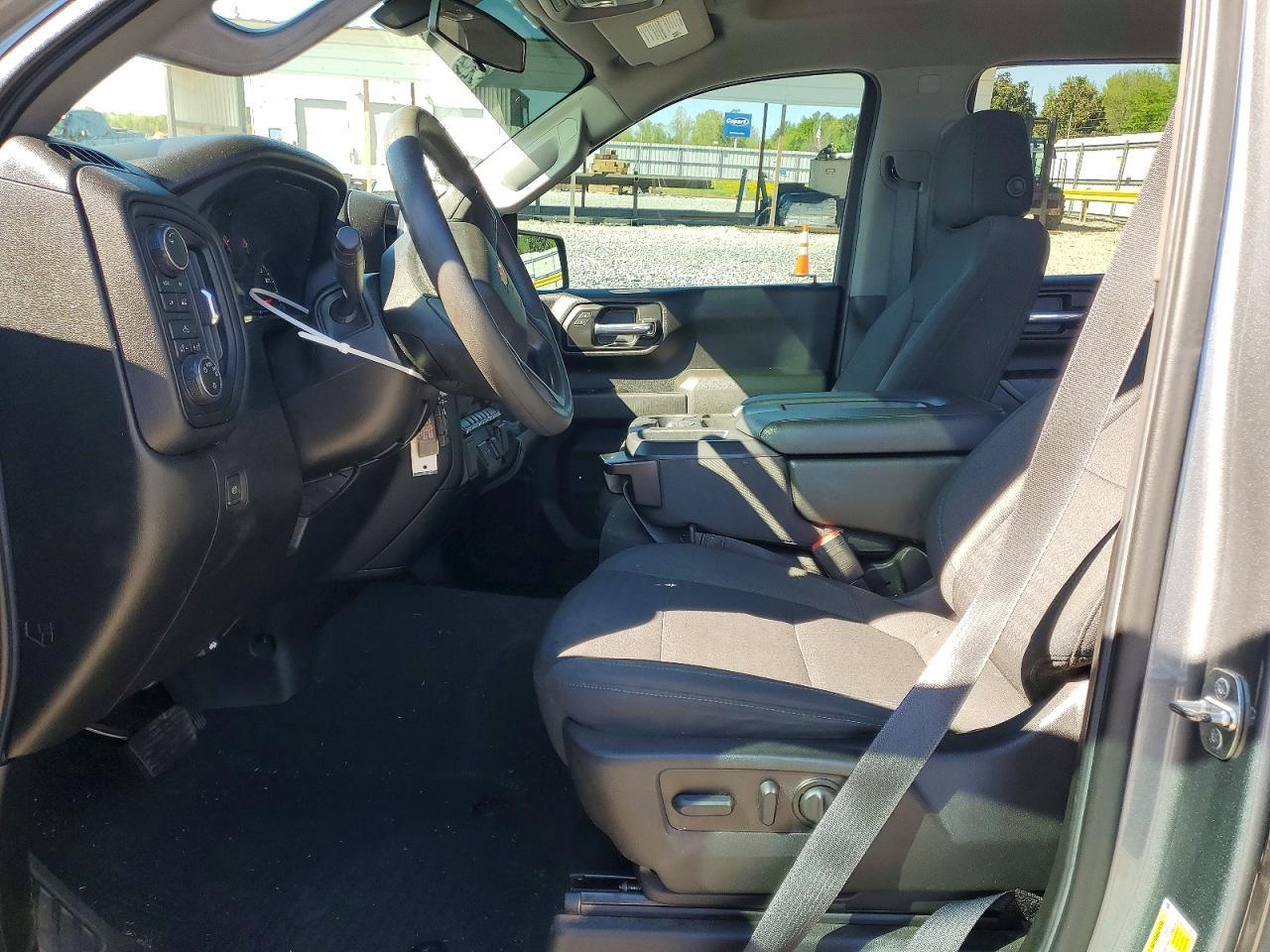 2022 Chevrolet Silverado Ltd K1500 Custom - Фото 7