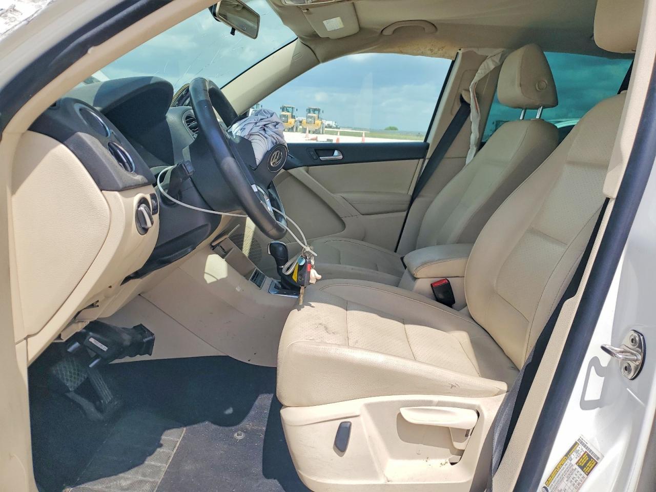 2013 Volkswagen Tiguan S - Фото 7