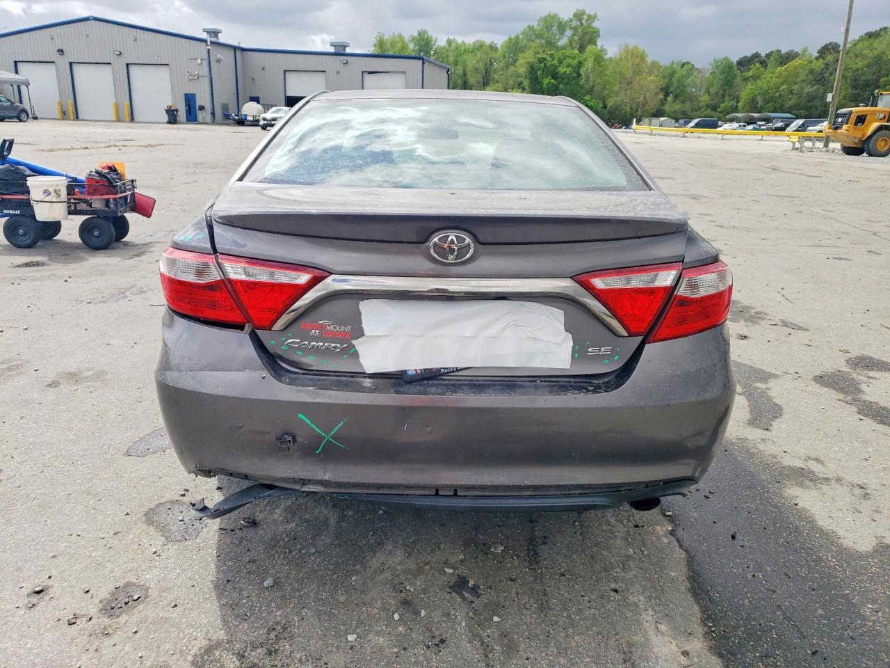 2017 Toyota Camry Se - Фото 6