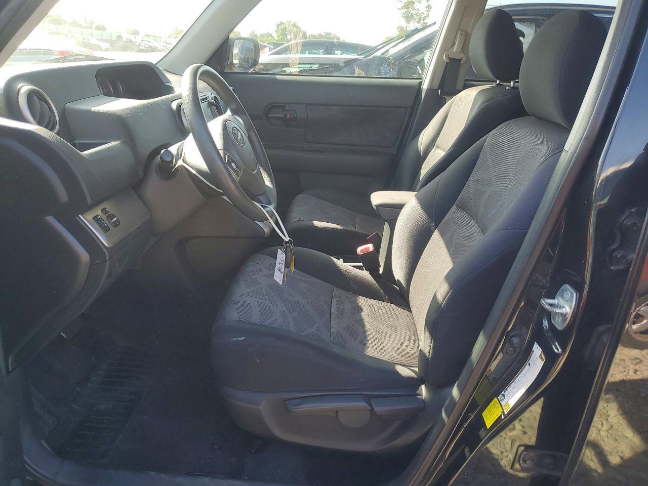 2013 Scion Xb Base - Фото 7