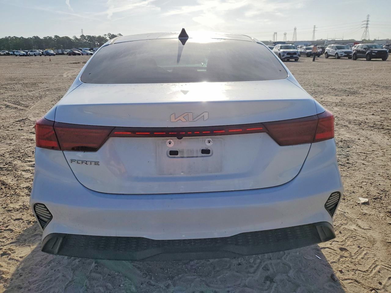 2024 Kia Forte Lxs - Image 6