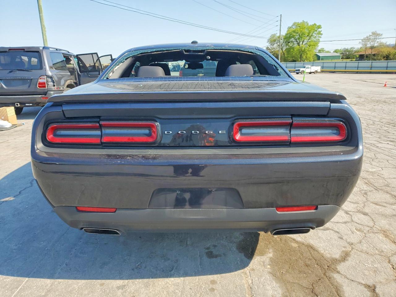 2017 Dodge Challenger R - Image 6