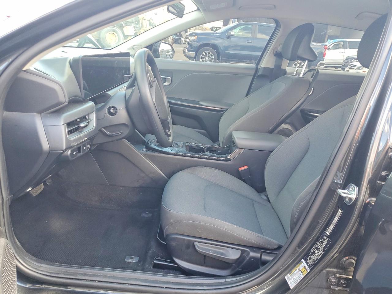 2025 Kia K4 Lxs - Image 7