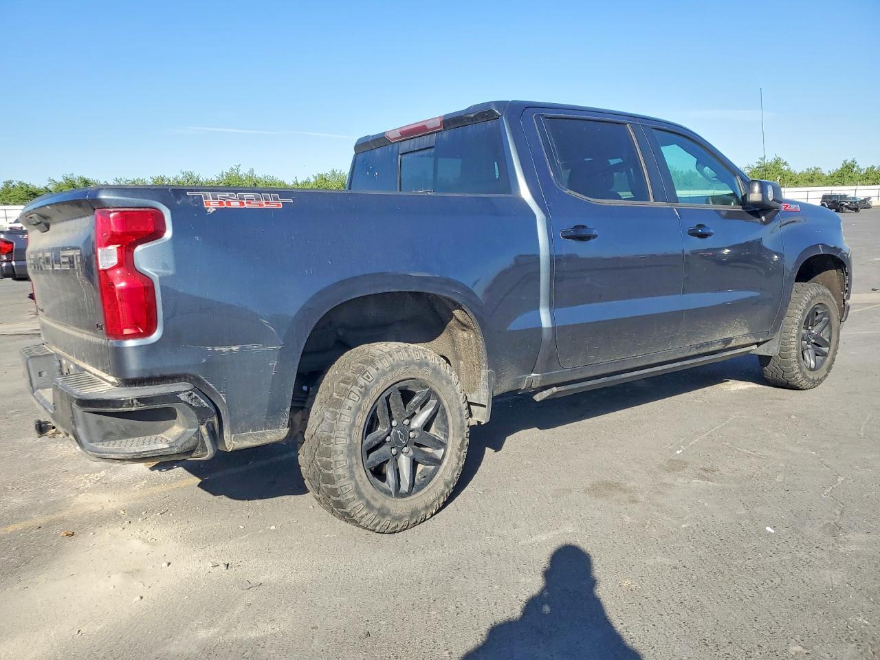 2020 Chevrolet Silverado K1500 Lt Trail Boss - Image 3