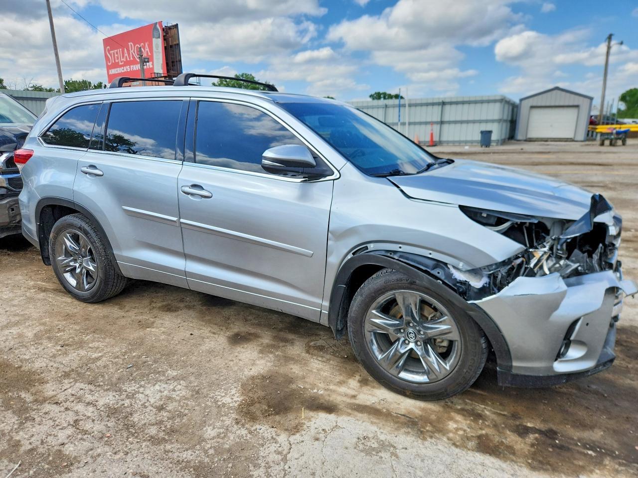 2017 Toyota Highlander Limited Platinum - Фото 4