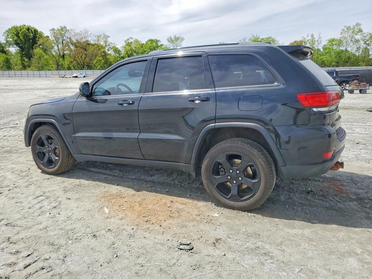 2018 Jeep Grand Cherokee Laredo - Фото 2