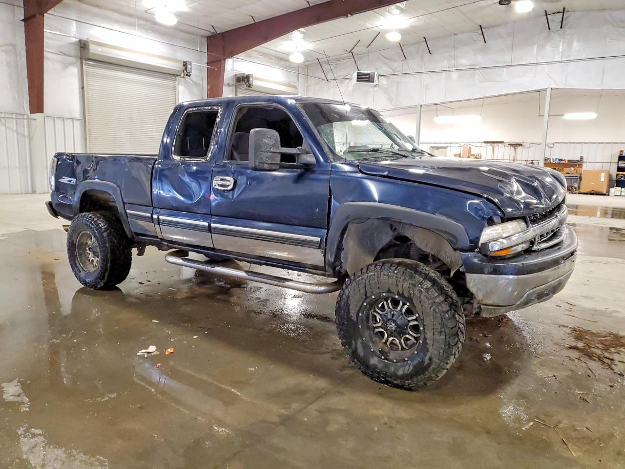 2000 Chevrolet Silverado K1500 - Image 4