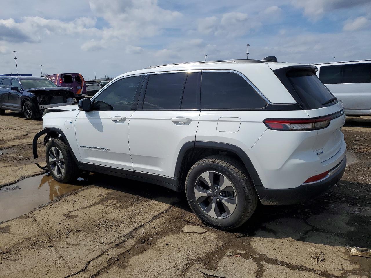 2022 Jeep Grand Cherokee Limited 4Xe - Фото 2