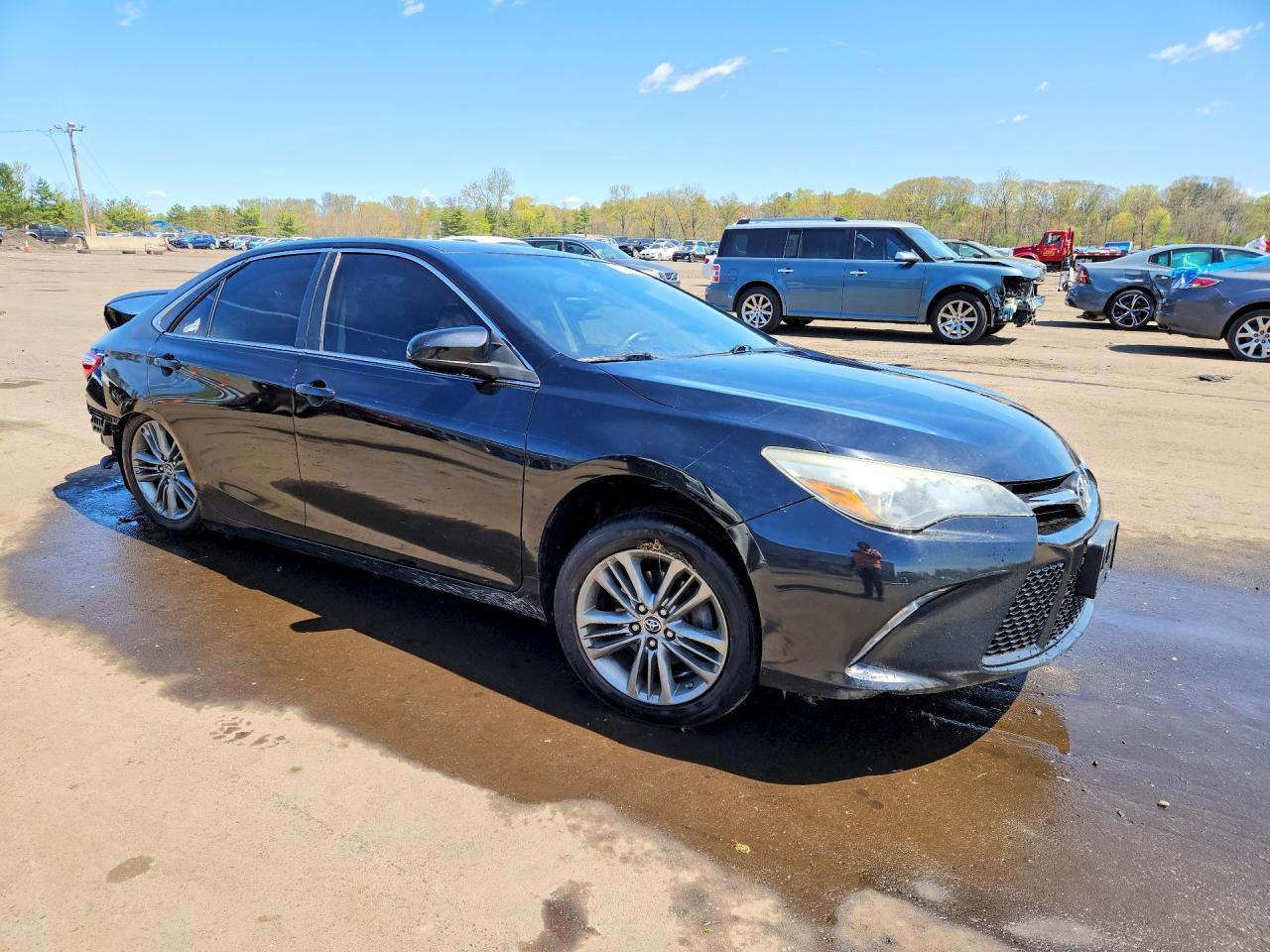 2016 Toyota Camry Se - Фото 4
