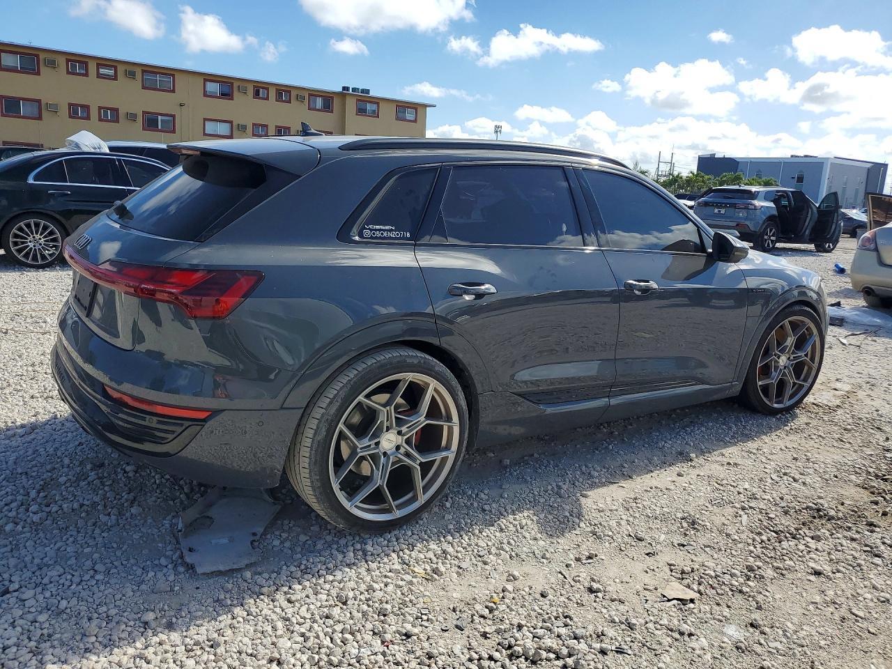 2024 Audi Q8 E-Tron Premium Plus - Фото 3