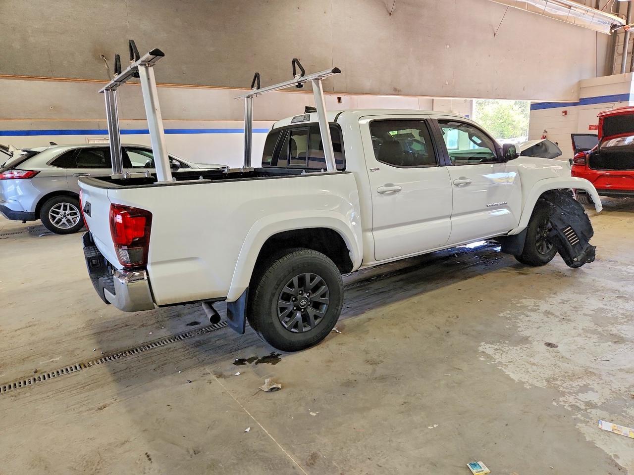 2023 Toyota Tacoma Sr5 - Image 3
