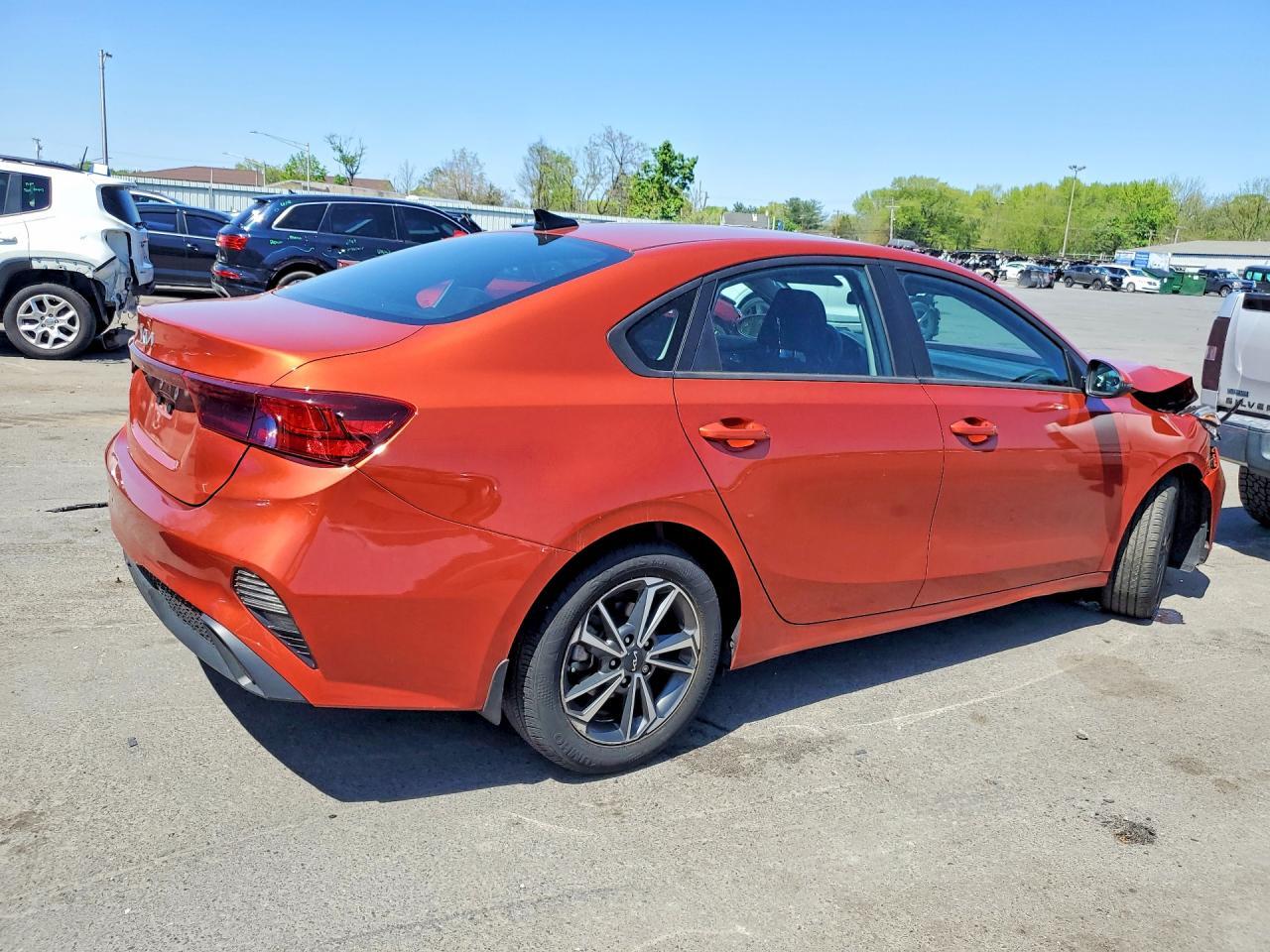 2024 Kia Forte Lxs - Image 3