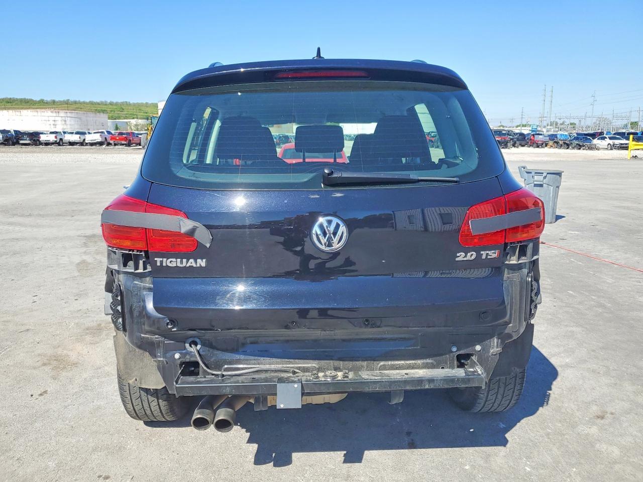 2017 Volkswagen Tiguan S - Image 6