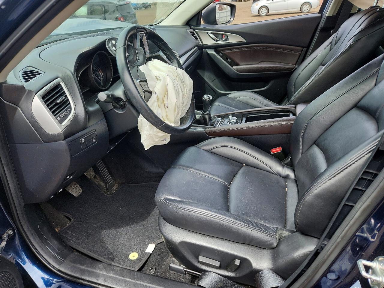 2018 Mazda 3 Touring - Image 7