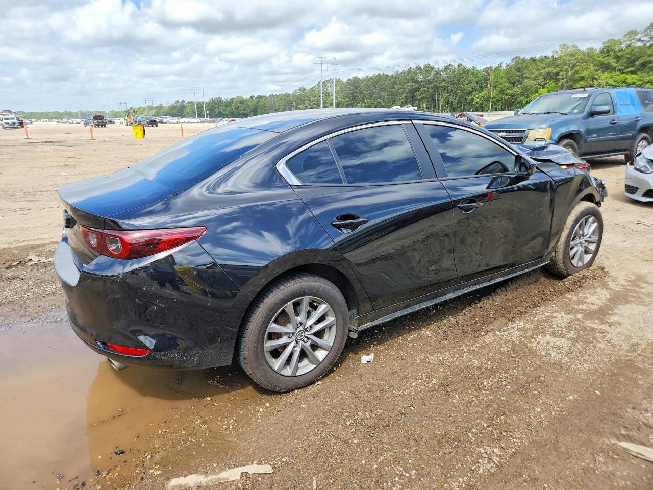 2024 Mazda 3 - Image 3