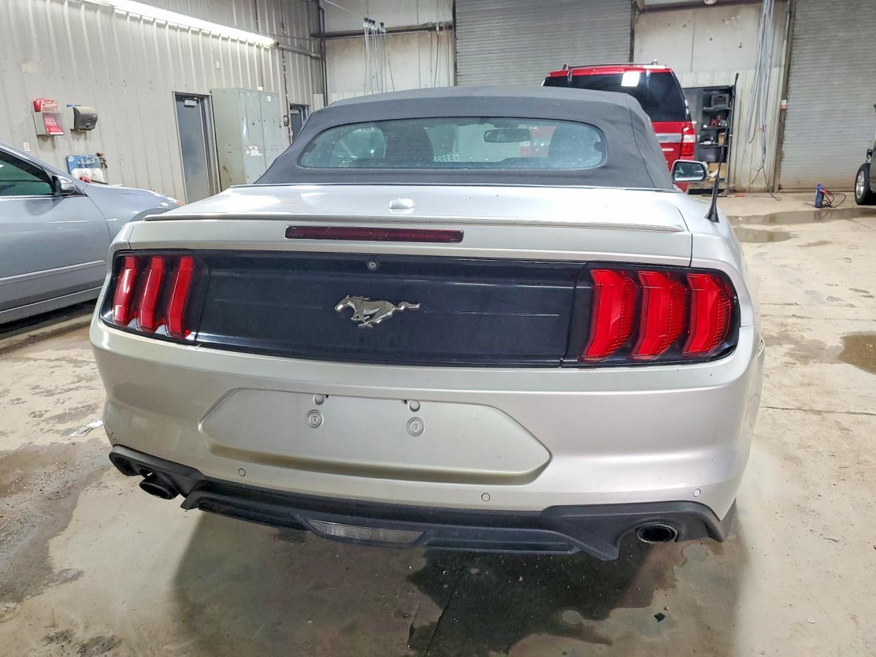 2018 Ford Mustang - Фото 6