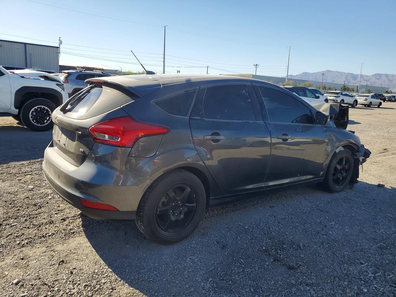 2016 Ford Focus Se - Фото 5