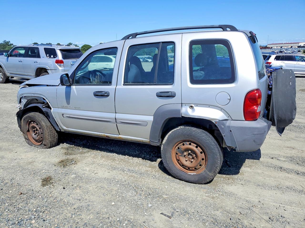 2002 Jeep Liberty Sport - Image 2