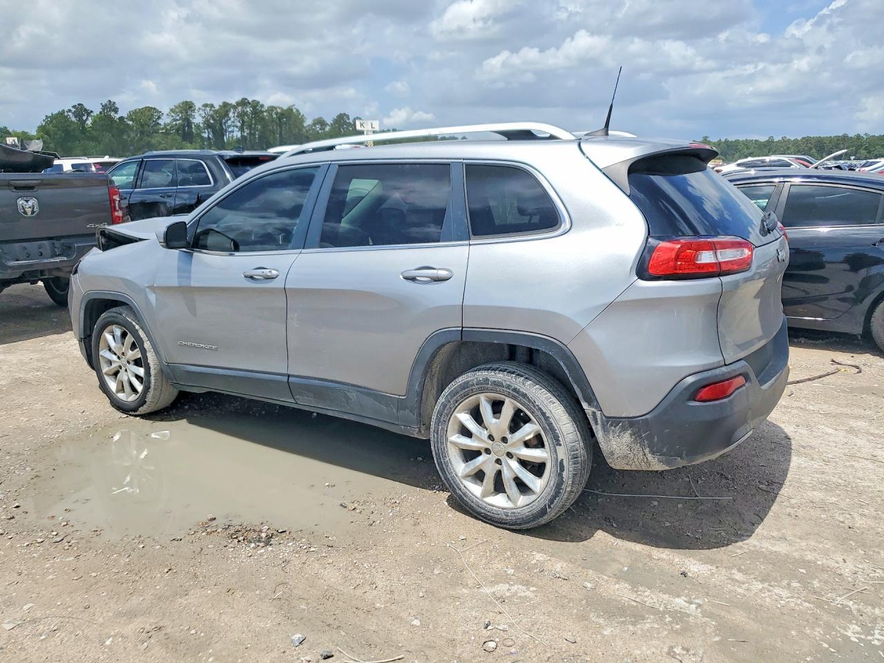 2016 Jeep Cherokee Limited - Image 2