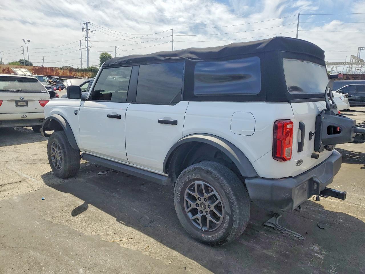 2022 Ford Bronco Base - Фото 2