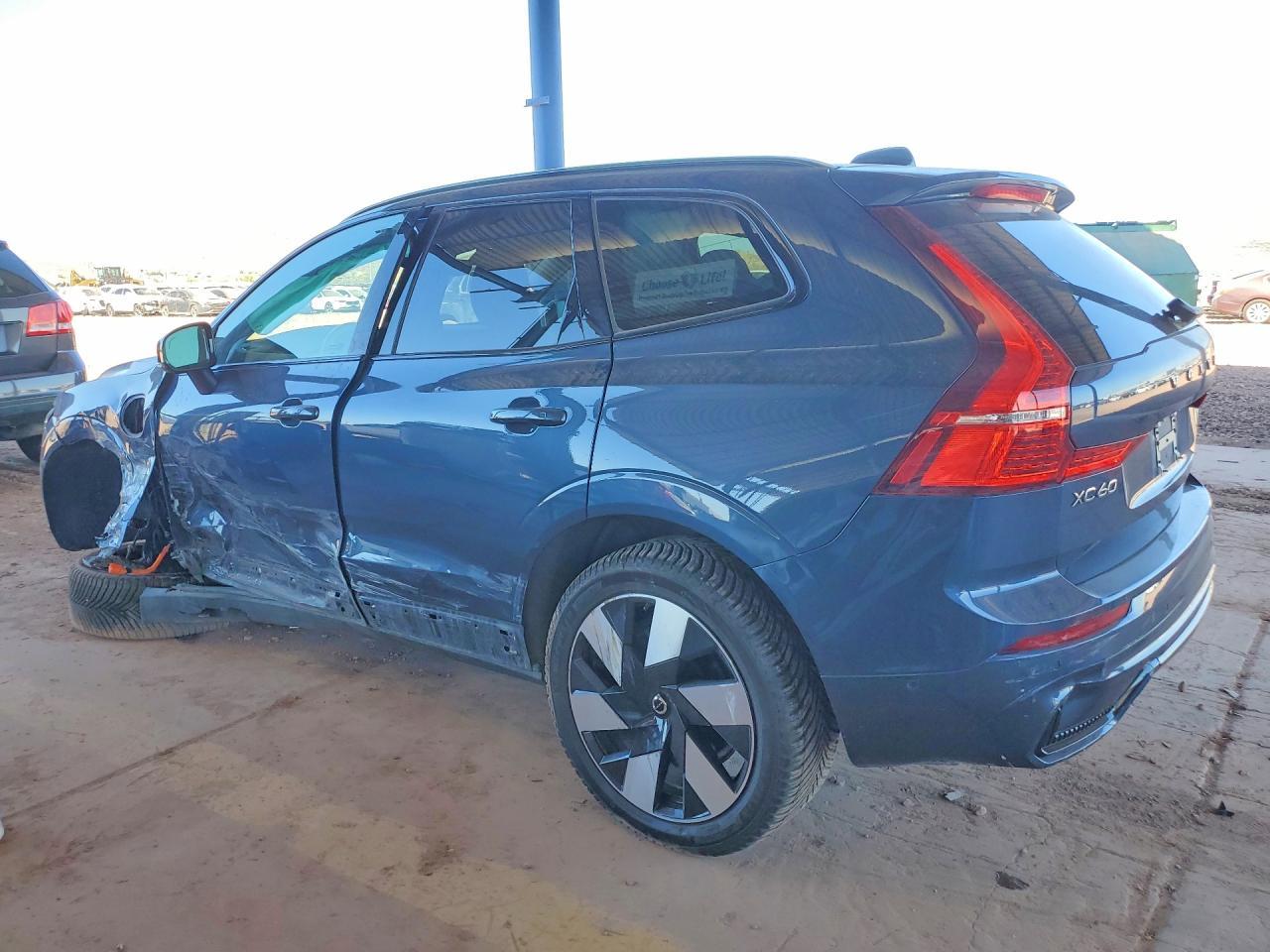 2024 Volvo Xc60 - Фото 2