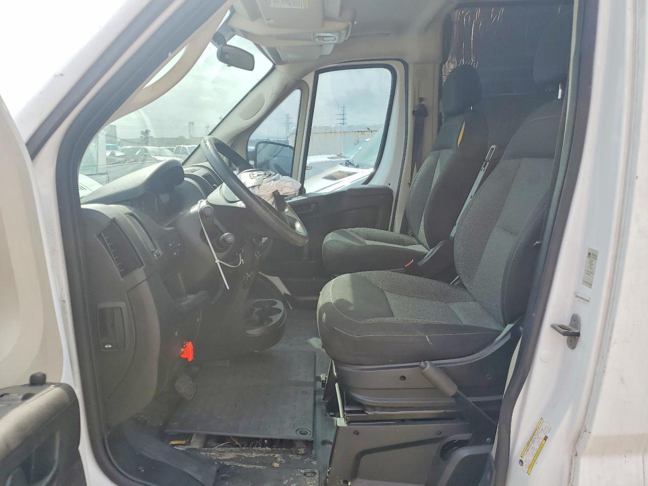 2018 Ram Promaster 3500 Utility / Service Van - Фото 7