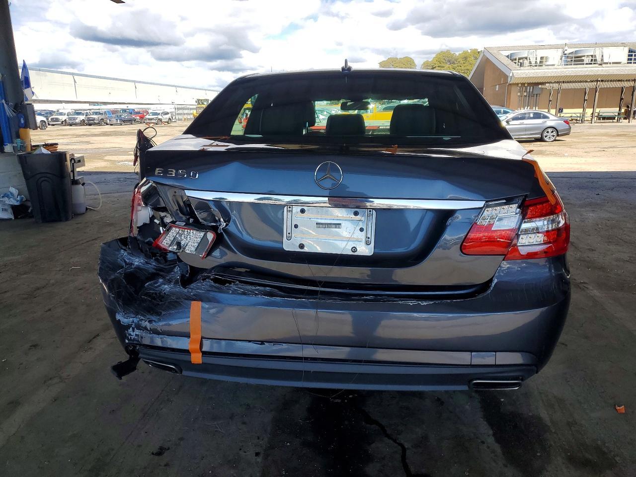 2010 Mercedes-Benz E 350 - Фото 6