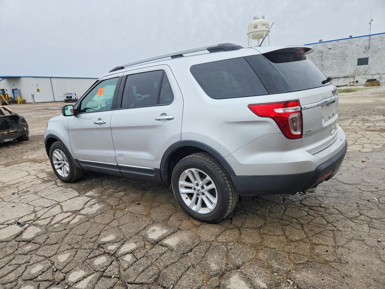 2013 Ford Explorer Xlt - Фото 2