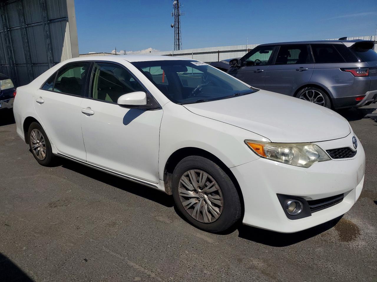 2012 Toyota Camry Le - Фото 4