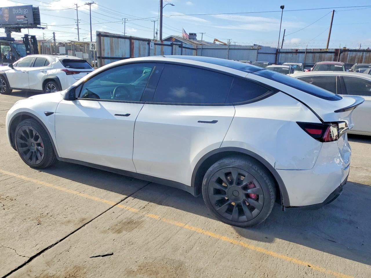 2023 Tesla Model Y - Image 2