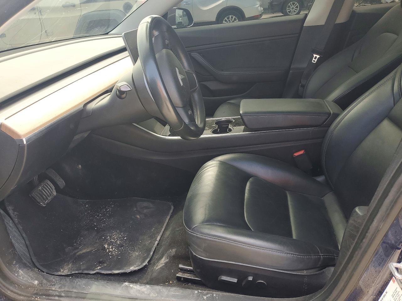 2018 Tesla Model 3 - Image 7