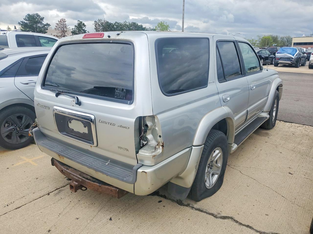 2002 Toyota 4Runner Limited - Image 3